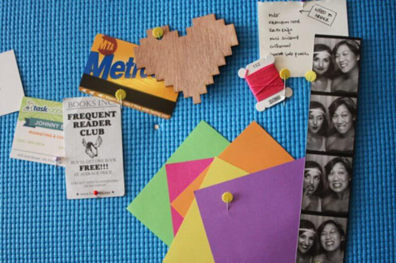 upcycle old mat into bulletin board