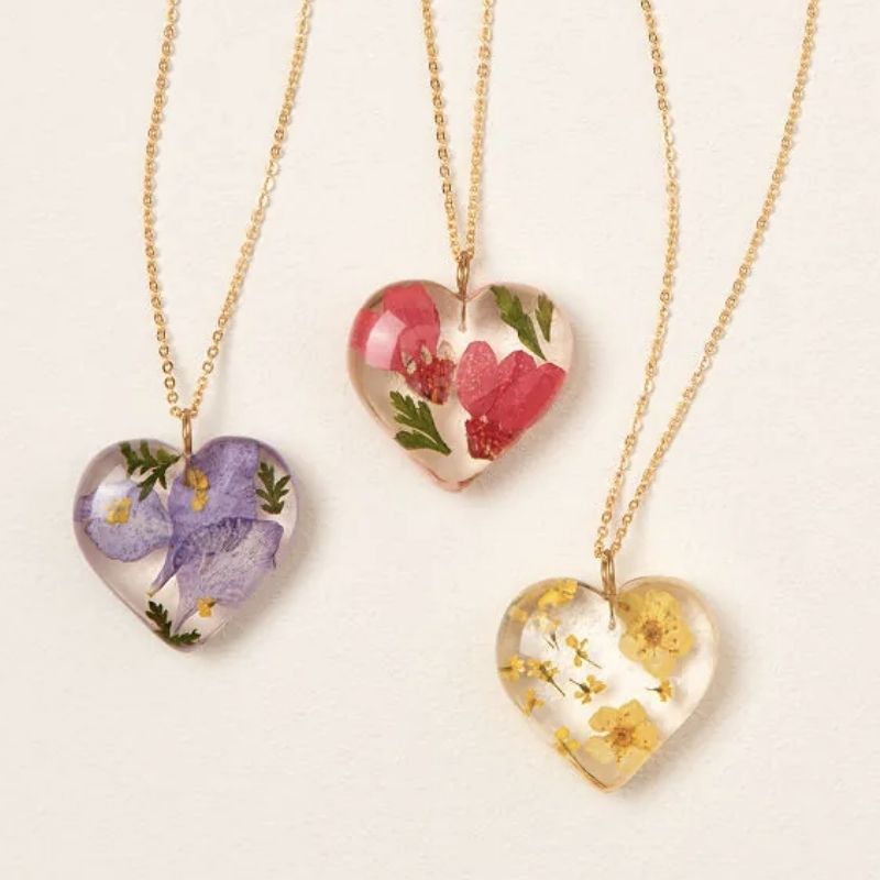 handmade gifts for women's day birth month flower heart necklace