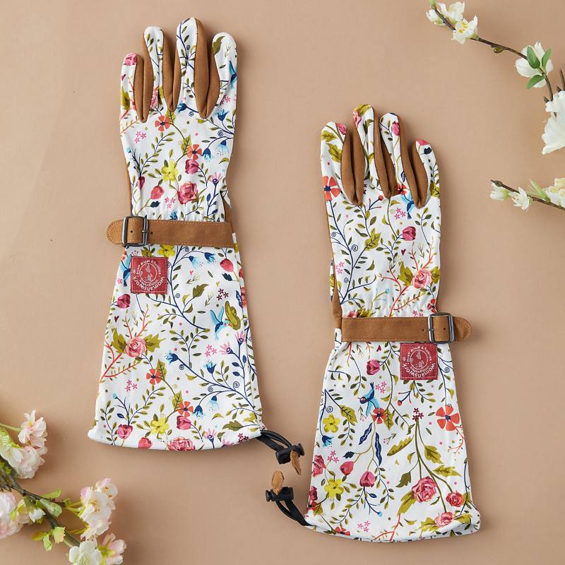 gifts for gardeners - flower gloves