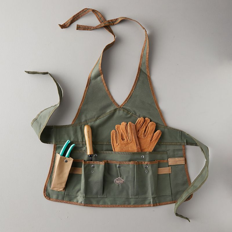 gifts for gardeners - garden apron