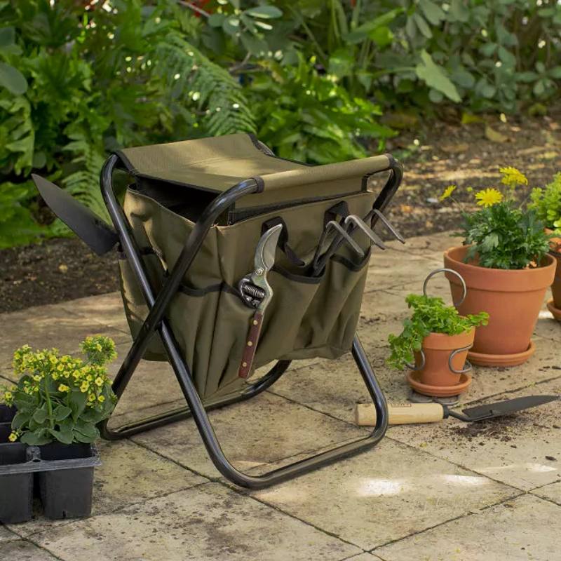 gifts for gardeners - garden tools seat